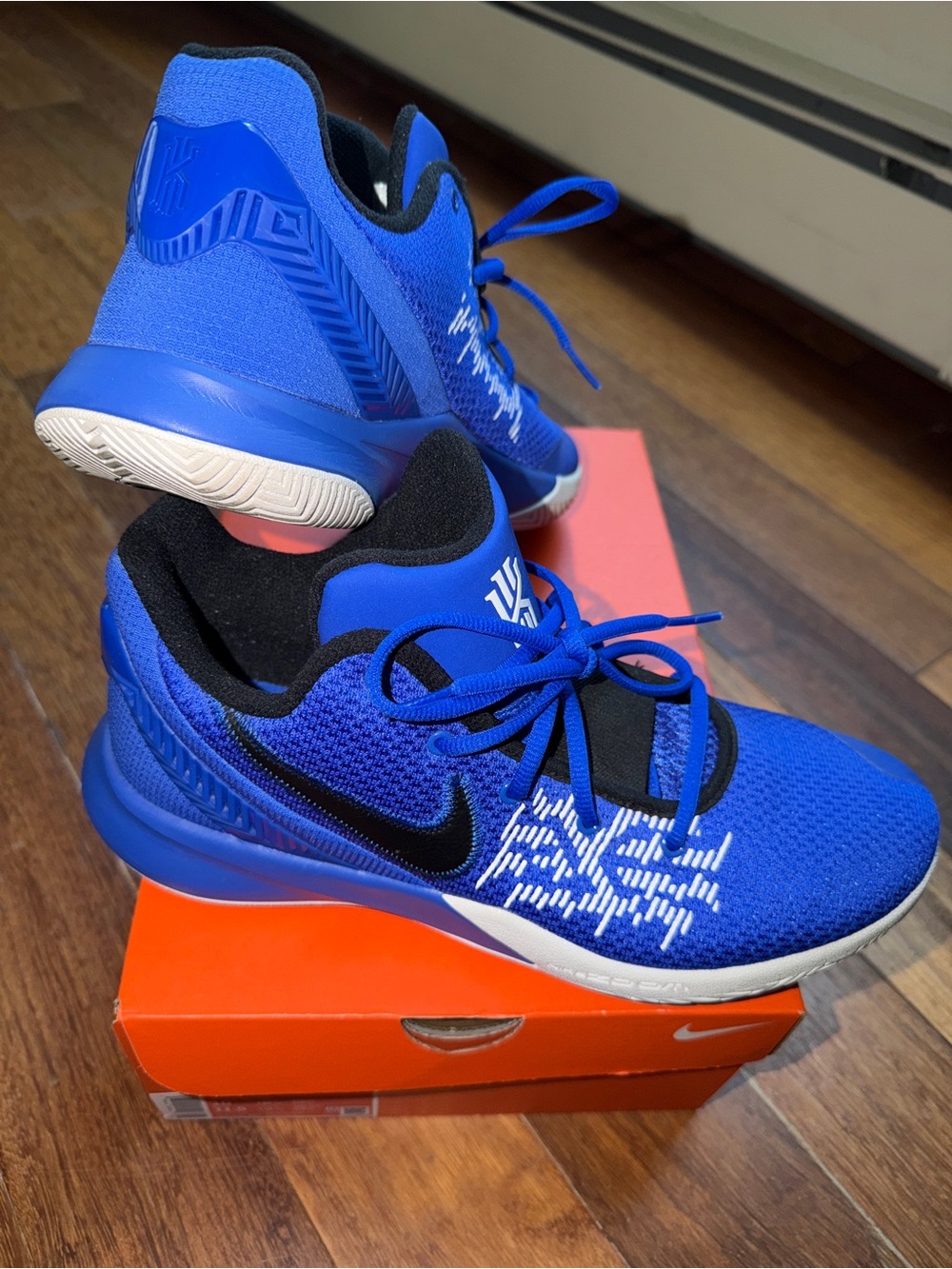 NIKE Kyrie Flytrap II Duke Basketball Sneakers #A04436-402 sz Men 10 Racer Blue